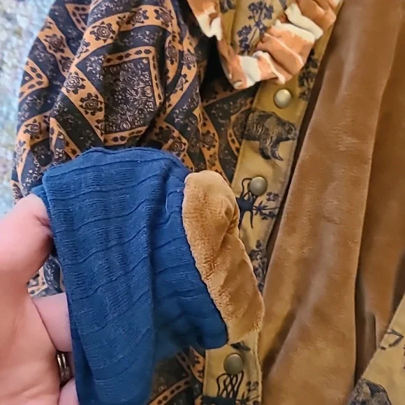 Kate Quinn Button Up light jacket - Picture 9 of 9